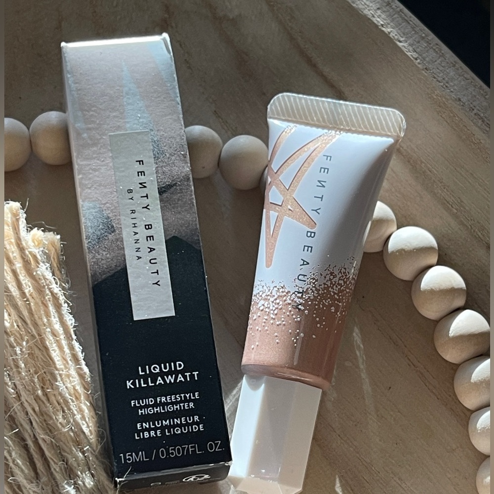 FENTY BEAUTY Killawatt Freestyle Highlighter In Hu$tla Baby Peachy Champ…